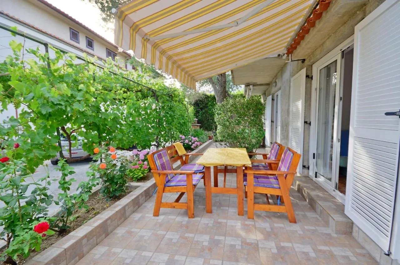 Apartments Blazenka Banjol Croatia