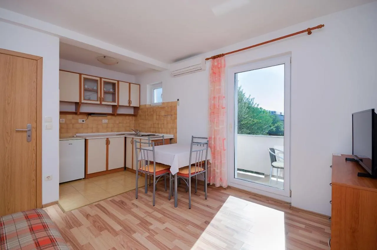 Apartments Blazenka Banjol 0*,  Croatia