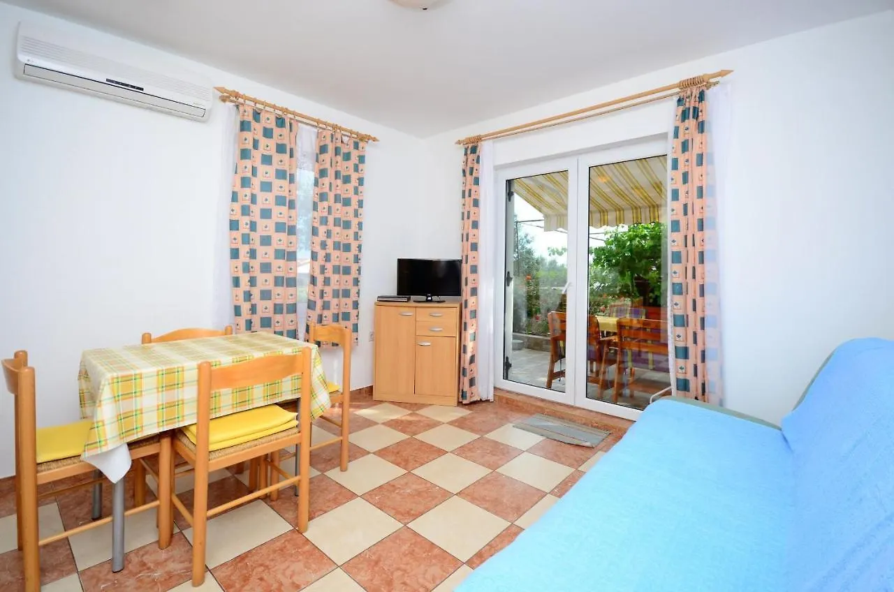 Apartments Blazenka Banjol