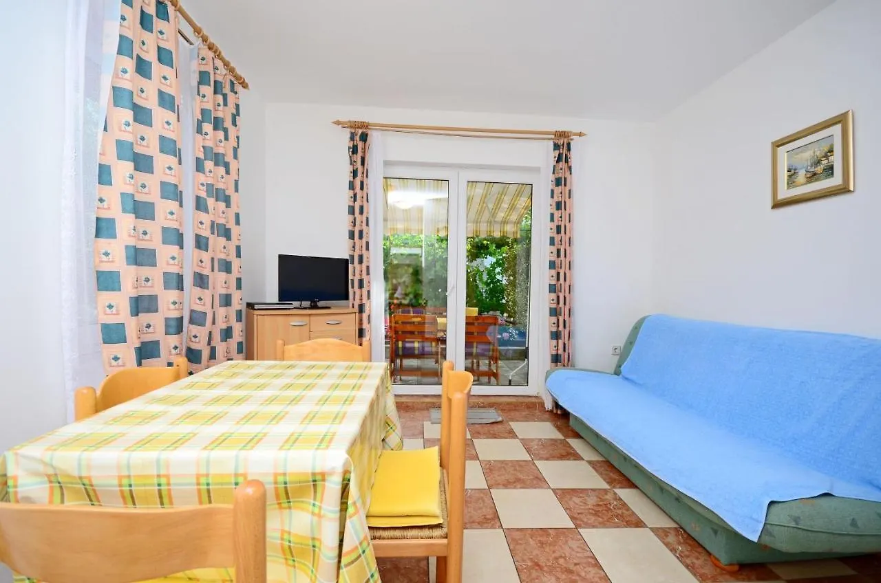 Apartments Blazenka Banjol