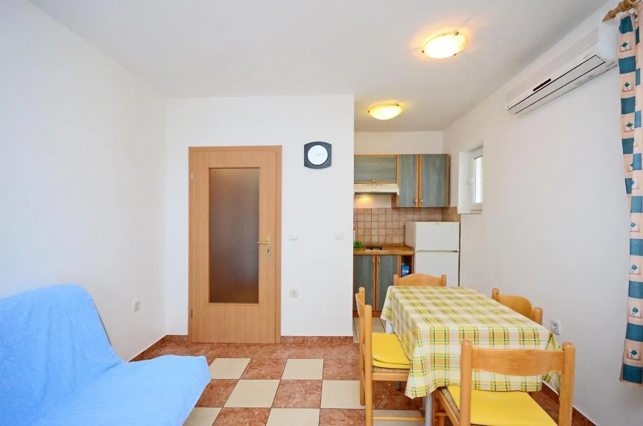 Apartments Blazenka Banjol
