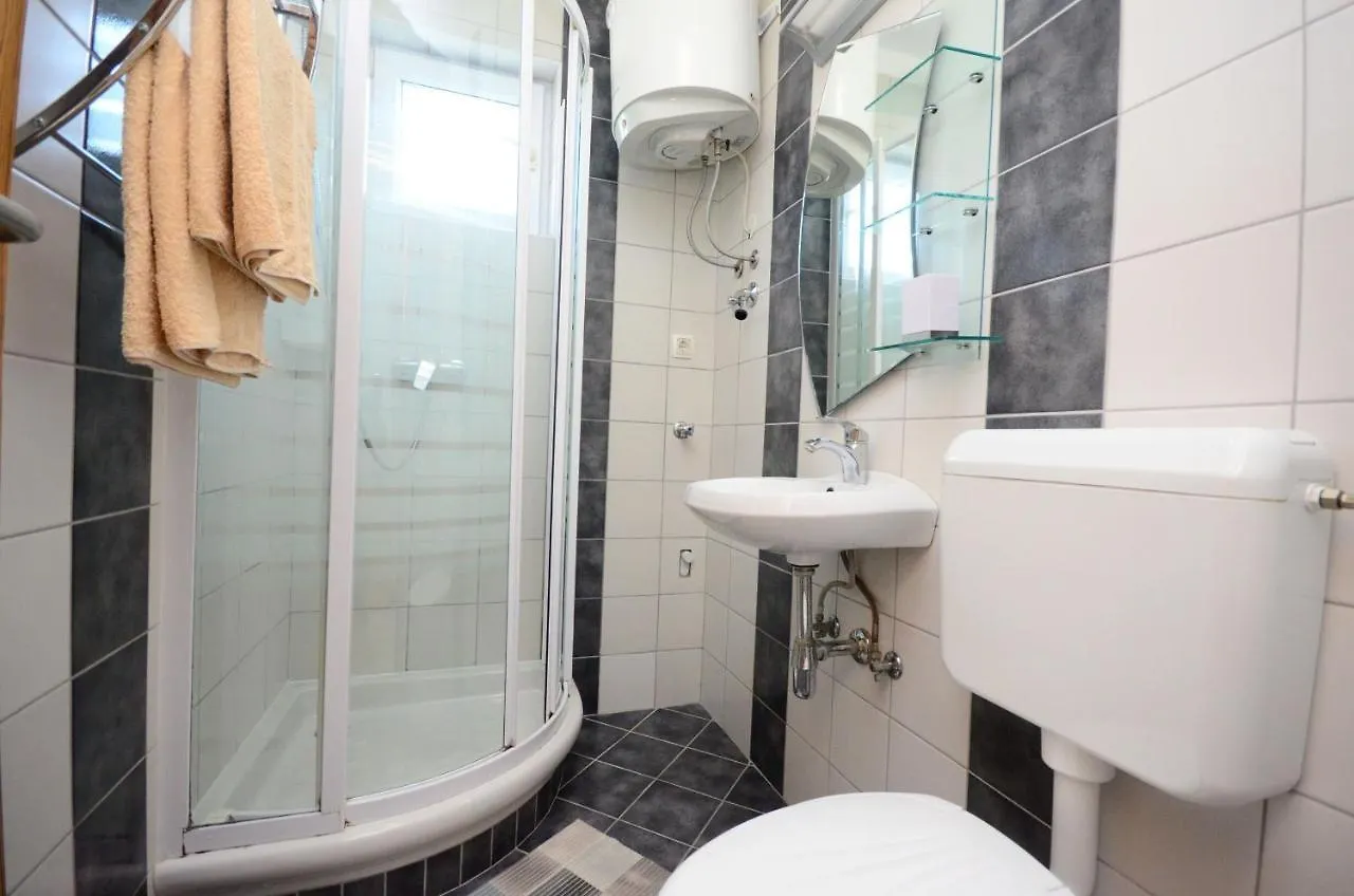Apartments Blazenka Banjol Croatia