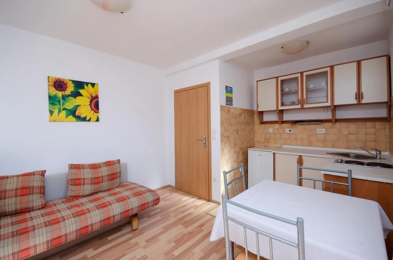 Apartments Blazenka Banjol