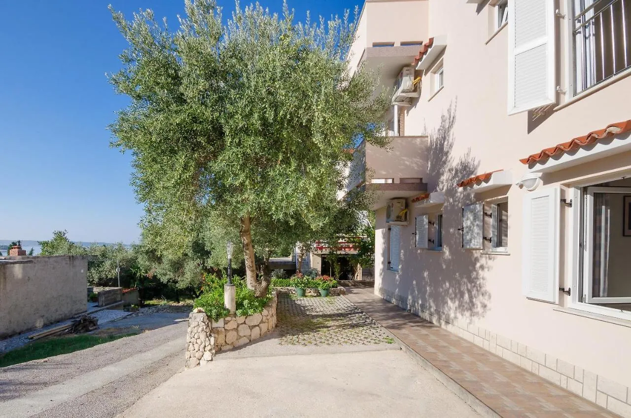 Apartments Blazenka Banjol Croatia
